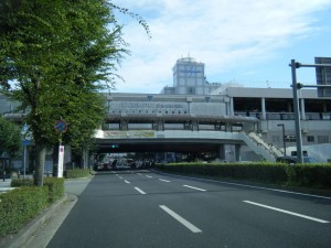 川西能勢口駅前